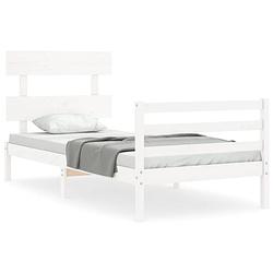 Foto van The living store bed the living store grenenhouten bedframe - 205.5 x 105.5 x 81 cm - wit