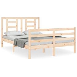 Foto van The living store bedframe - grenenhout - multiplex lattenbodem - 205.5 x 125.5 x 100 cm - matras niet inbegrepen