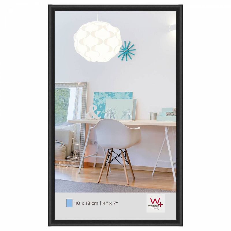 Foto van Walther design new lifestyle kunststof fotolijst 10x18cm zwart