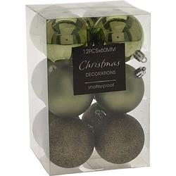 Foto van 12x stuks kerstballen mix groen tinten kunststof 6 cm - kerstbal