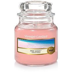 Foto van Yankee candle geurkaars small pink sands - 9 cm / ø 6 cm