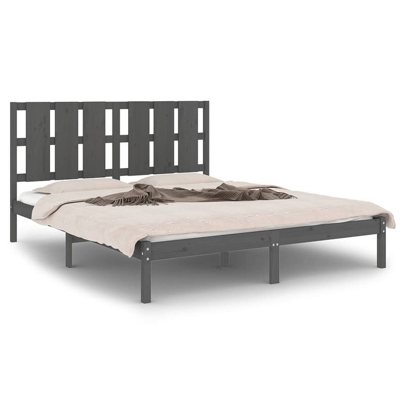 Foto van The living store bedframe grenenhout - grijs - 160 x 200 cm - met stevige lattenbodem