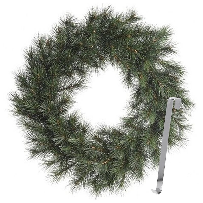 Foto van Kerstkrans 60 cm - groen - met zilveren hanger/ophanghaak - kerstversiering - kerstkransen