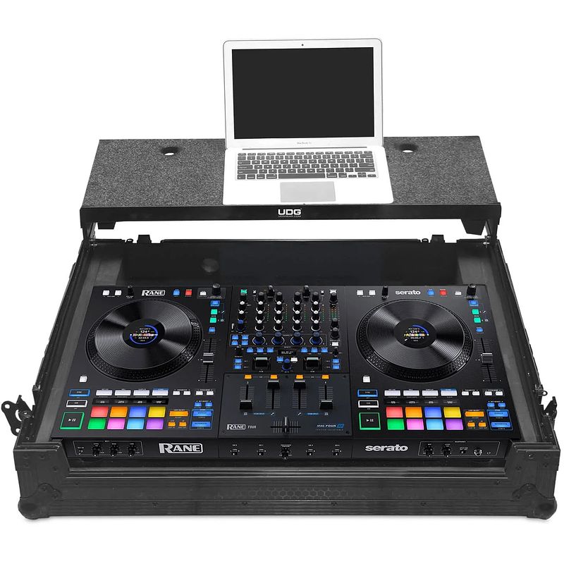 Foto van Udg u91083bl ultimate flight case black plus voor rane four (met wielen + laptop shelf)