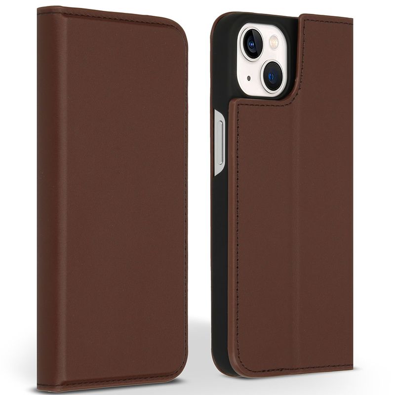 Foto van Accezz premium leather slim book case voor apple iphone 13 telefoonhoesje bruin