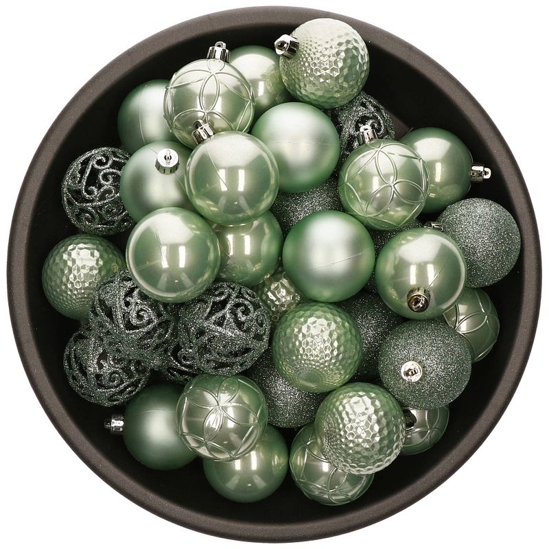 Foto van 37x mintgroene kunststof kerstballen 6 cm - mix - onbreekbare plastic kerstballen - kerstboomversiering mintgroen