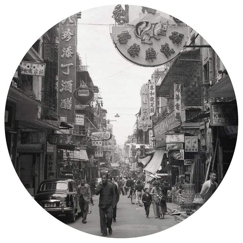 Foto van Wallart behangcirkel hong kong the old days 142,5 cm