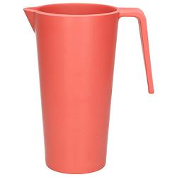 Foto van Schenkkan/waterkan - rood - 1500 ml - melamine - d10 x h21 cm - schenkkannen