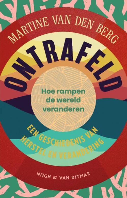 Foto van Ontrafeld - martine van den berg - paperback (9789038810065)