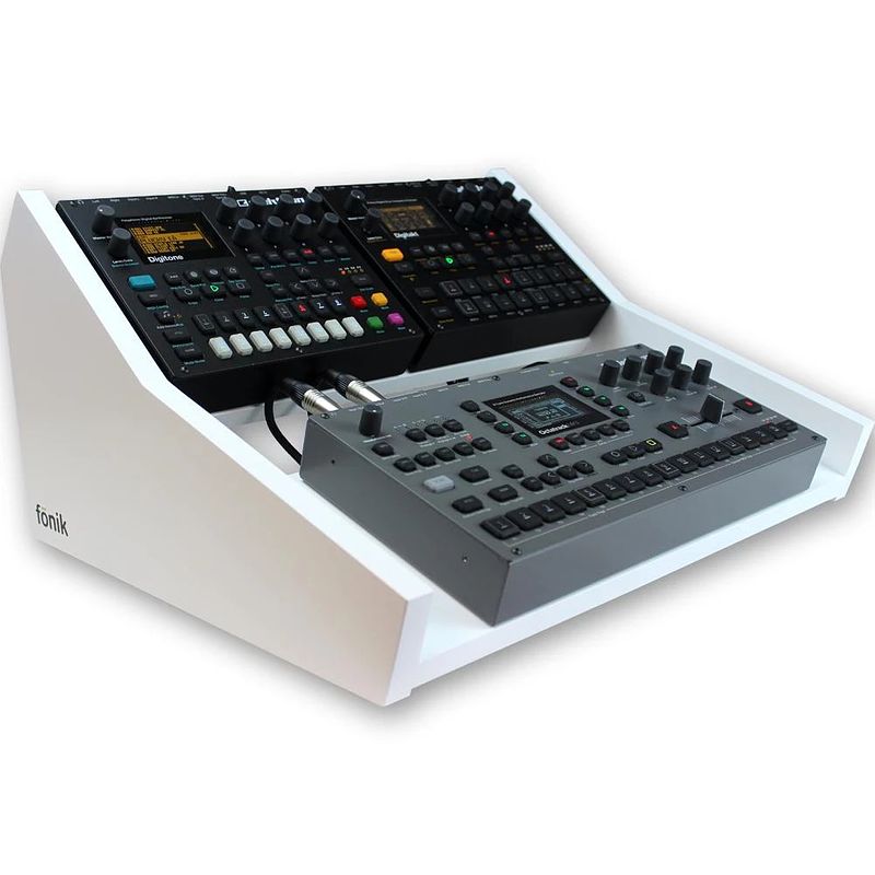 Foto van Fonik audio innovations stand elektron multi setup 1 (white) voor digitakt/tone x1 + analog heat + octatrack