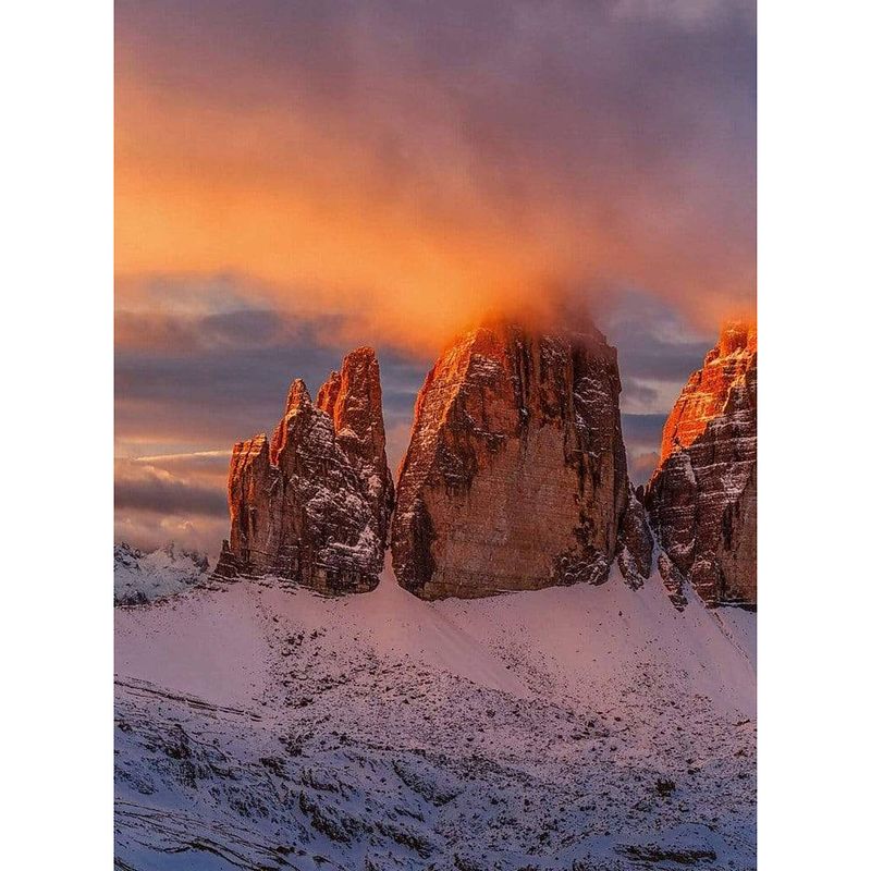 Foto van Wizard+genius mountain peaks in italy vlies fotobehang 192x260cm 4-banen