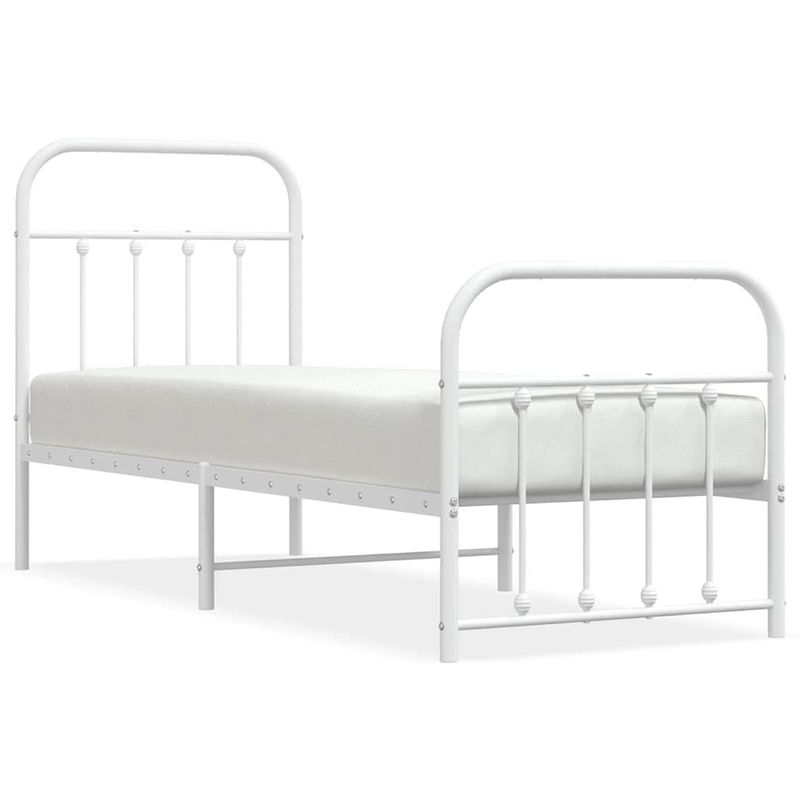 Foto van The living store bedframe - klassiek design - robuuste metalen constructie - metalen latten en poten - extra