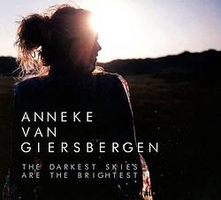 Foto van The darkest skies are the brightest - cd (0194398364728)