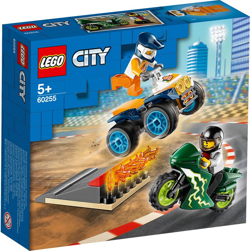 Foto van Lego city turbo wheels stuntteam 60255