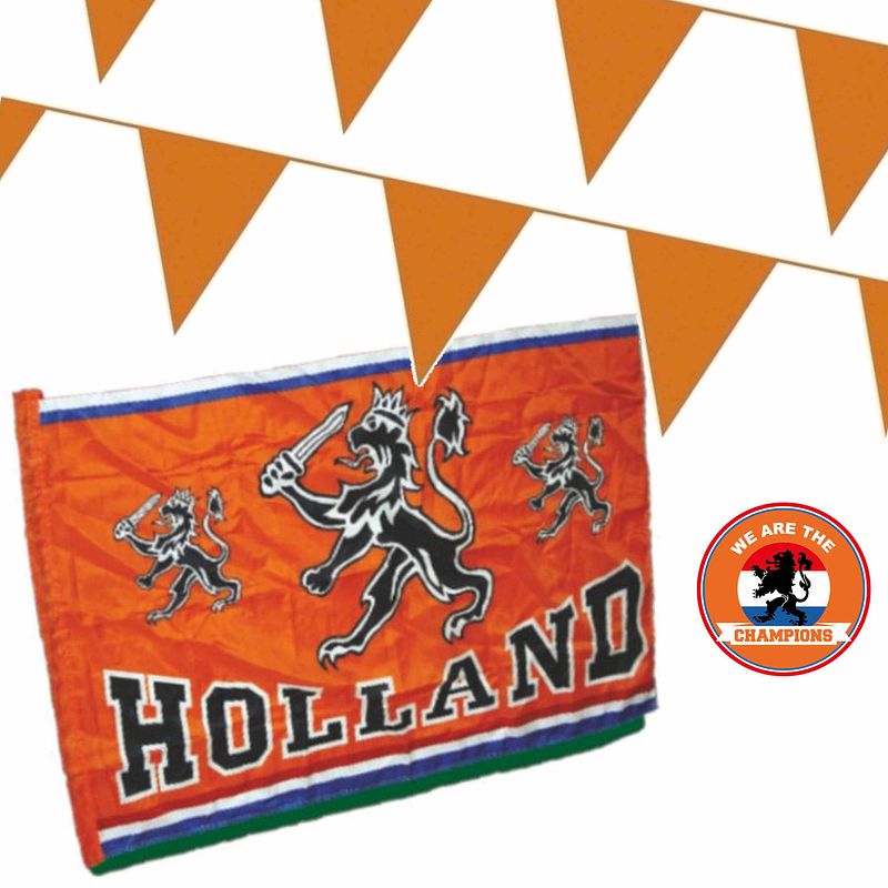 Foto van Oranje versiering buiten pakket 1x mega holland spandoek/ vlag + 100 meter vlaggetjes - feestpakketten