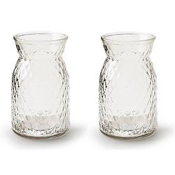 Foto van 2x stuks bloemenvazen - helder bewerkt/transparant glas - h25 x d13.5 cm - vazen