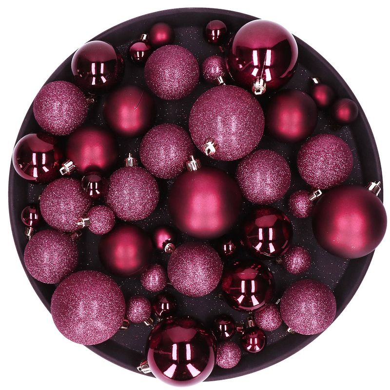 Foto van Kerstversiering set kerstballen aubergine roze 6 - 8 - 10 cm - pakket van 40x stuks - kerstbal