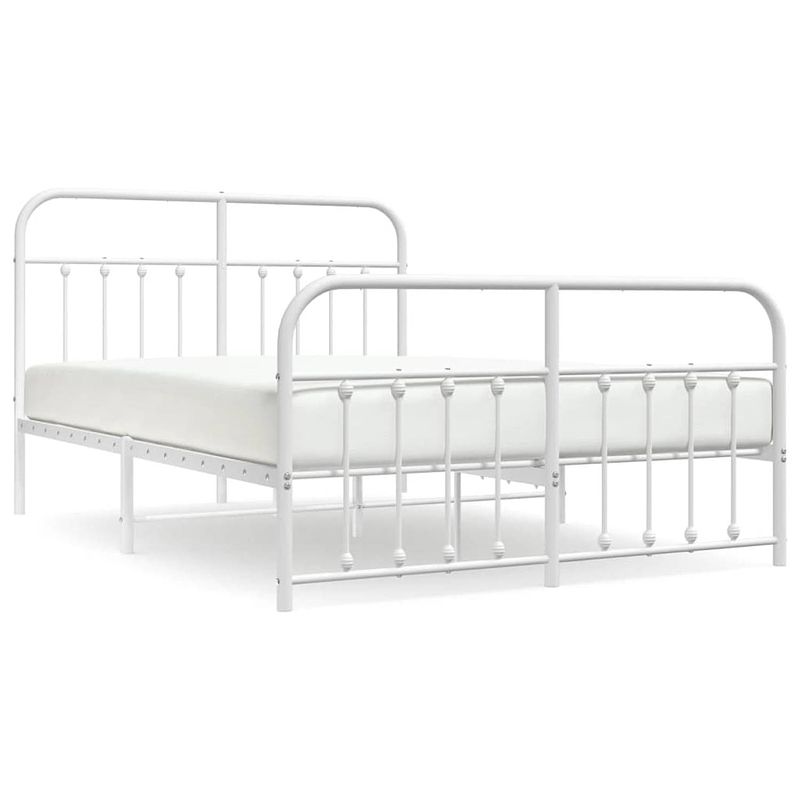 Foto van The living store bedframe metaal - klassiek - 196x142x100 cm - robuust - wit