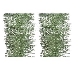 Foto van 2x stuks kerstboom slingers/lametta guirlandes salie groen (sage) 270 x 10 cm - kerstslingers