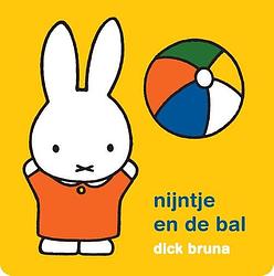 Foto van Nijntje en de bal - dick bruna - kartonboekje;kartonboekje (9789056479305)