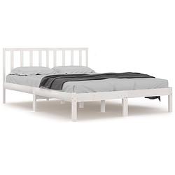 Foto van The living store bedframe - grenenhout - 195.5 x 146 x 100 cm - wit