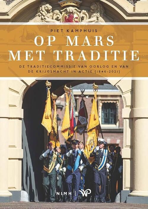 Foto van Op mars met traditie - piet kamphuis - paperback (9789462498181)