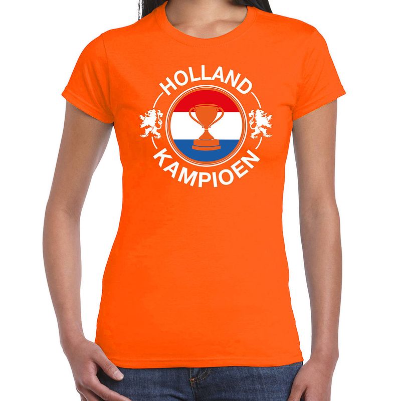 Foto van Oranje fan shirt / kleding holland kampioen met beker ek/ wk voor dames s - feestshirts