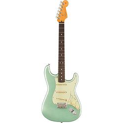 Foto van Fender american professional ii stratocaster mystic surf green rw elektrische gitaar met koffer