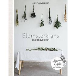 Foto van Droogbloemen blomsterkrans