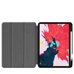 Foto van Just in case tri-fold apple ipad pro 11 inch (2020) book case met pencil houder zwart