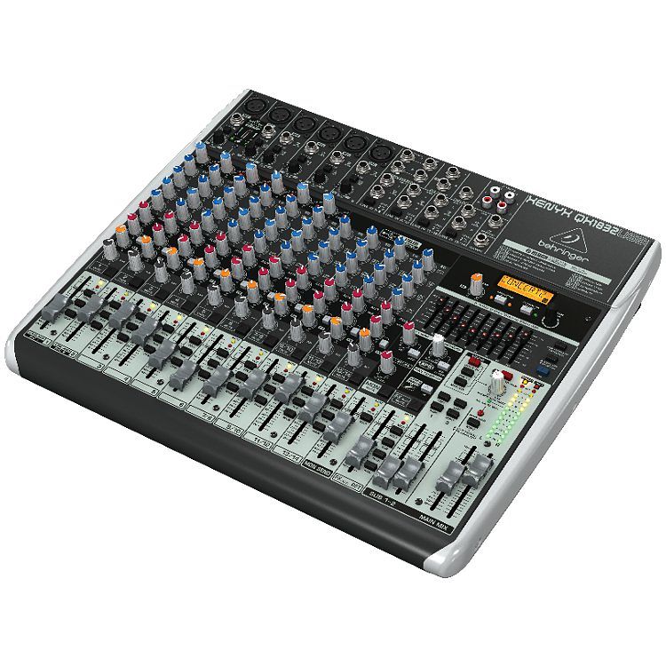 Foto van Behringer xenyx qx1832usb pa en studio mixer