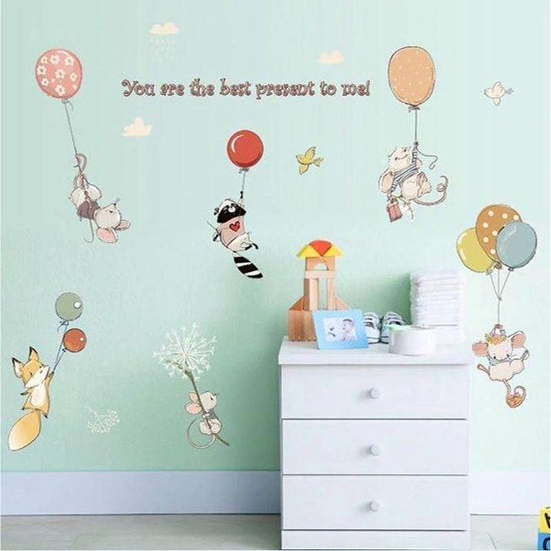 Foto van Muursticker - deursticker - kinderkamer - jongens & meisjes - muis - ballon - dieren - vos - wasbeer