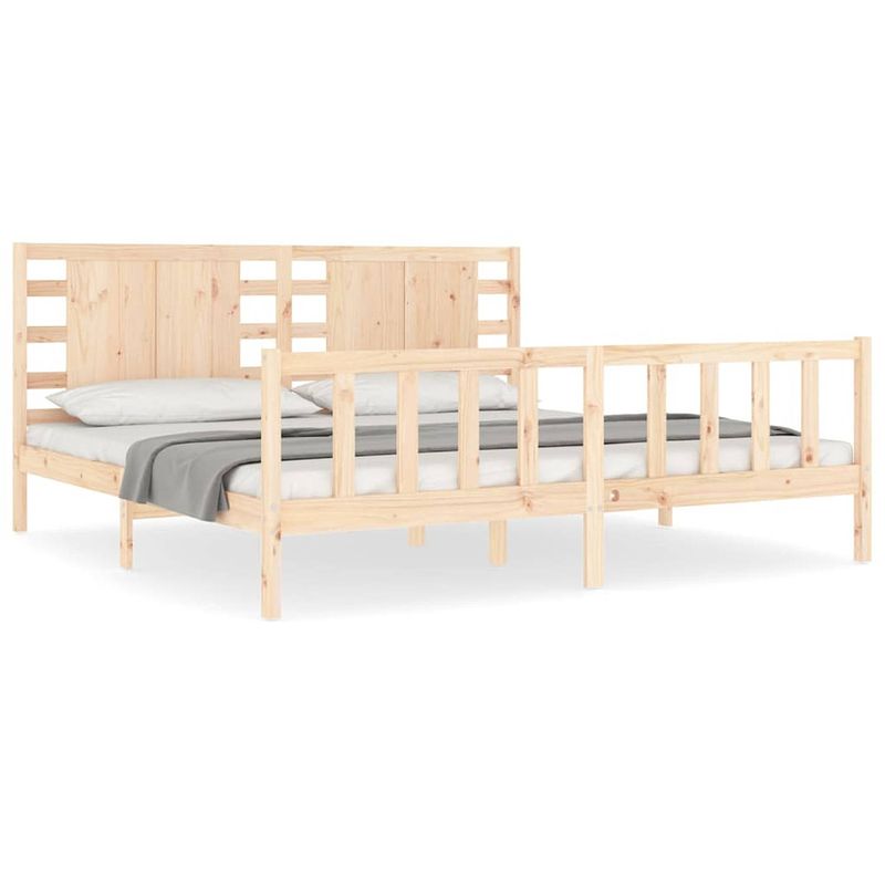 Foto van The living store bed grenenhout - massief - 205.5x205.5x100 cm - multiplex lattenbodem