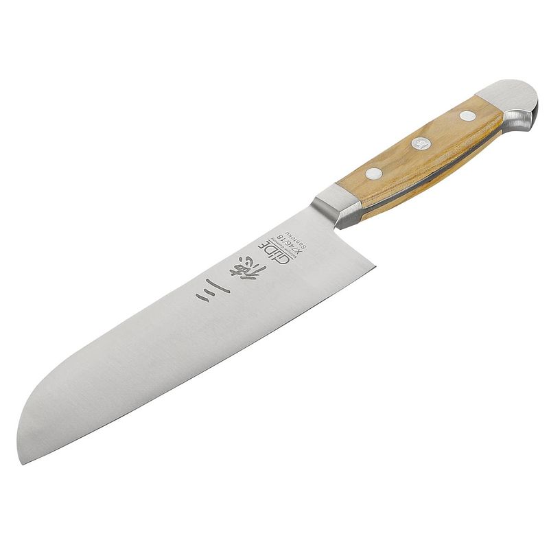 Foto van Güde alpha santoku - 18 cm - olijfhout