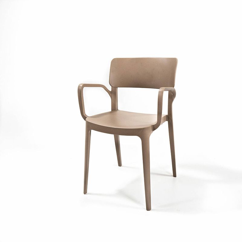 Foto van Essentials wing fauteuil zen beige - set van 6 - stapelstoel plastic