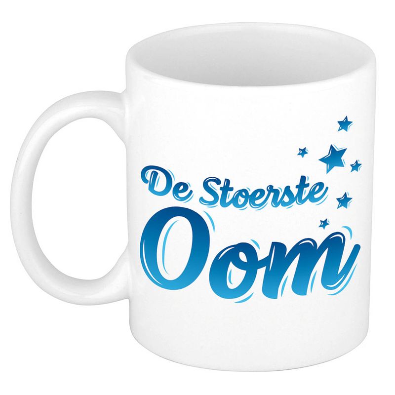 Foto van De stoerste oom kado mok / beker wit met blauwe sterren - verjaardagscadeau - feest mokken