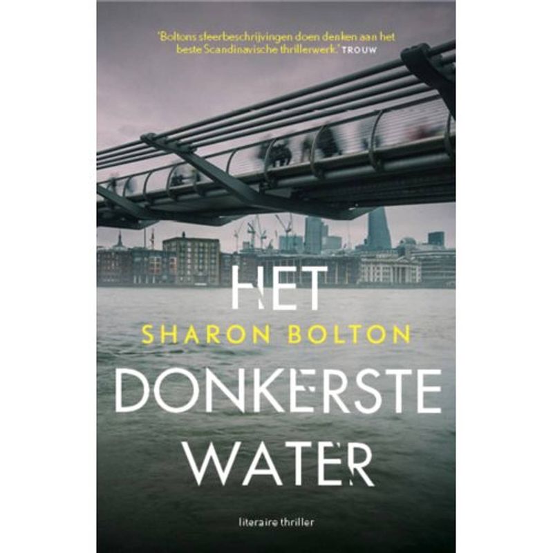 Foto van Het donkerste water