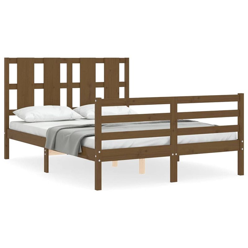 Foto van The living store bedframe massief grenenhout - 205.5 x 145.5 x 100 cm - honingbruin