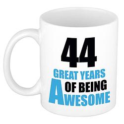 Foto van 44 great years of being awesome cadeau mok / beker wit en blauw - feest mokken