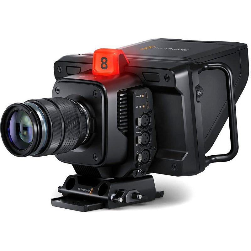 Foto van Blackmagic design studio camera 4k plus g2