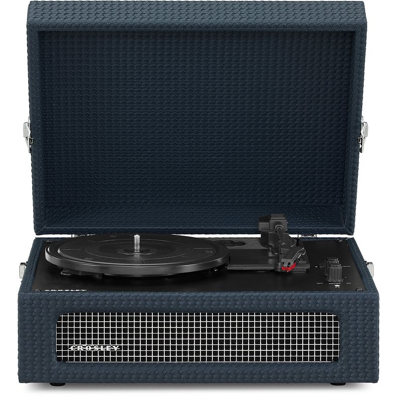 Foto van Crosley cr8017b-nv4 voyager navy platenspeler