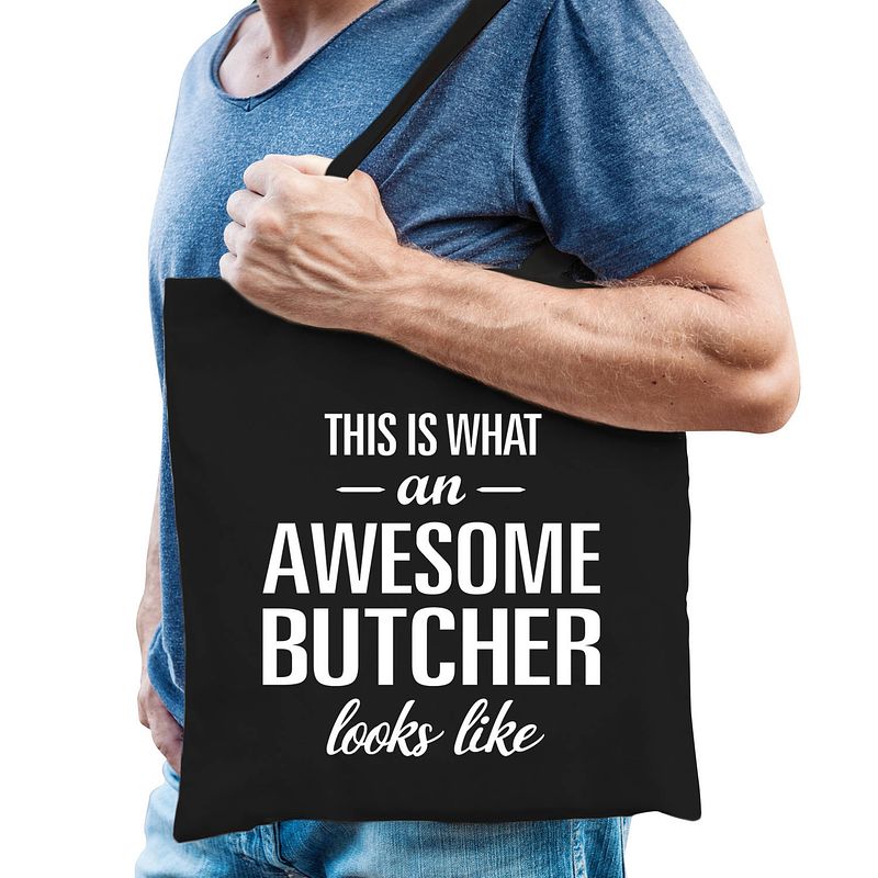 Foto van Awesome butcher / geweldige slager cadeau tas zwart voor dames en heren - feest boodschappentassen