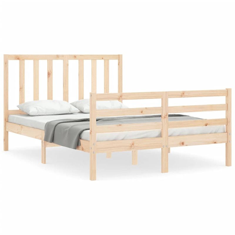 Foto van The living store massief grenen houten bedframe - 195.5 x 125.5 x 100 cm - functioneel hoofd- en voeteneinde