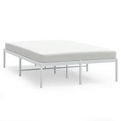 Foto van The living store bedframe klassiek wit - 196 x 142 x 31 cm - robuuste metalen constructie