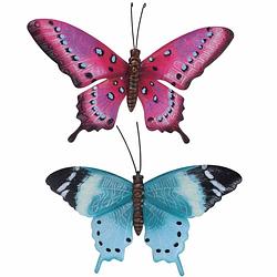 Foto van Set van 2x stuks tuindecoratie muur/wand vlinders van metaal in roze en blauw tinten 44 x 31 cm - tuinbeelden