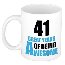 Foto van 41 great years of being awesome cadeau mok / beker wit en blauw - feest mokken