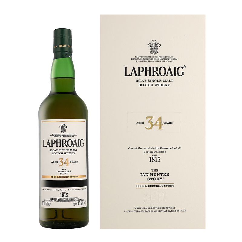 Foto van Laphroaig 34 years the ian hunter story book 5 0.7 liter whisky + giftbox