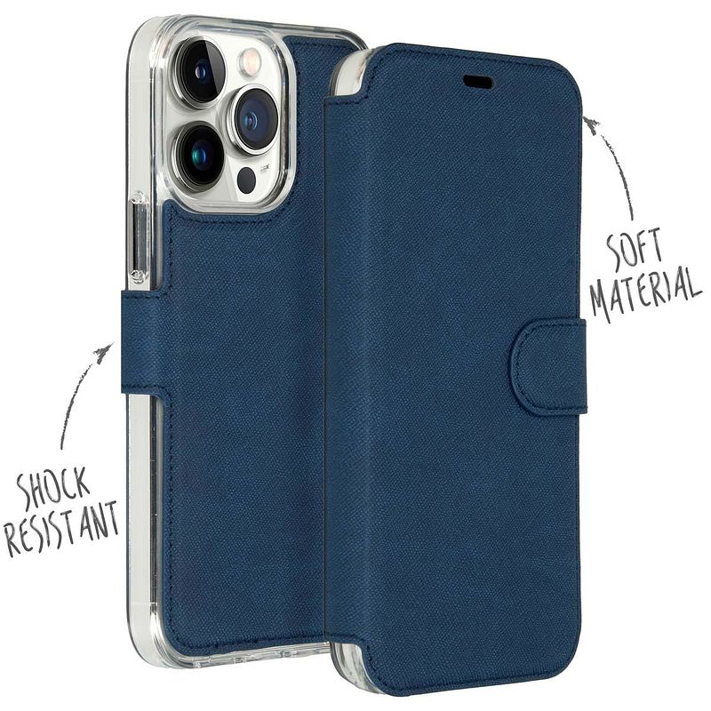 Foto van Accezz xtreme wallet voor apple iphone 14 pro telefoonhoesje blauw