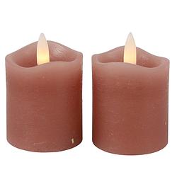 Foto van Countryfield led kaarsen/stompkaarsen - 2x st - roze - d7,5 x h7,2 cm - led kaarsen