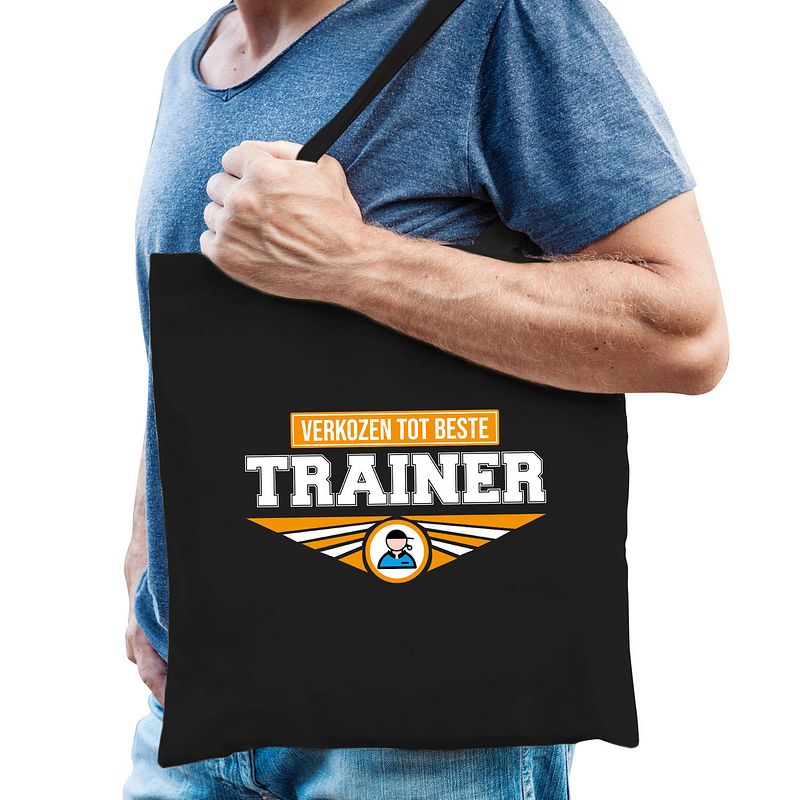 Foto van Verkozen tot beste trainer katoenen tas zwart voor heren - cadeau tasjes - feest boodschappentassen